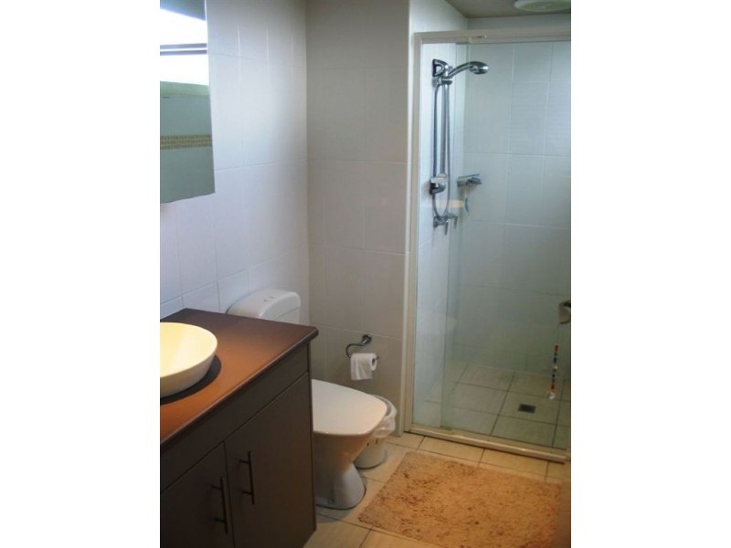 4/37 Monaco Street, Broadbeach QLD 4218