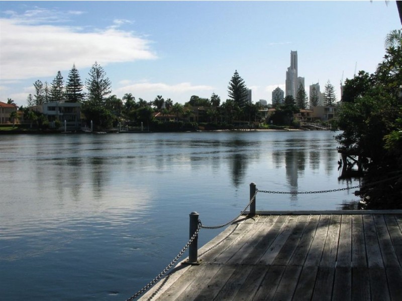 4/37 Monaco Street, Broadbeach QLD 4218