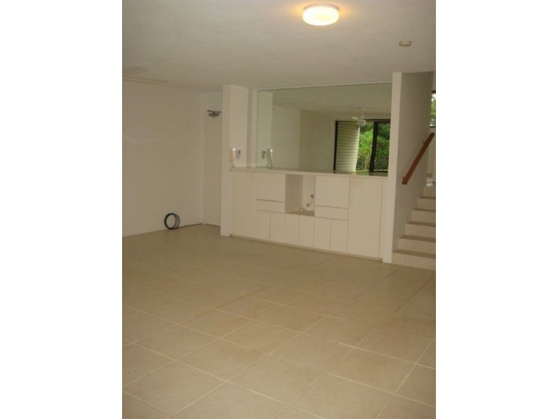 6/20 Rudd Street, Broadbeach Waters QLD 4218