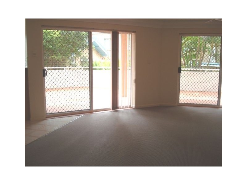 2/24 Peerless Avenue, Mermaid Beach QLD 4218