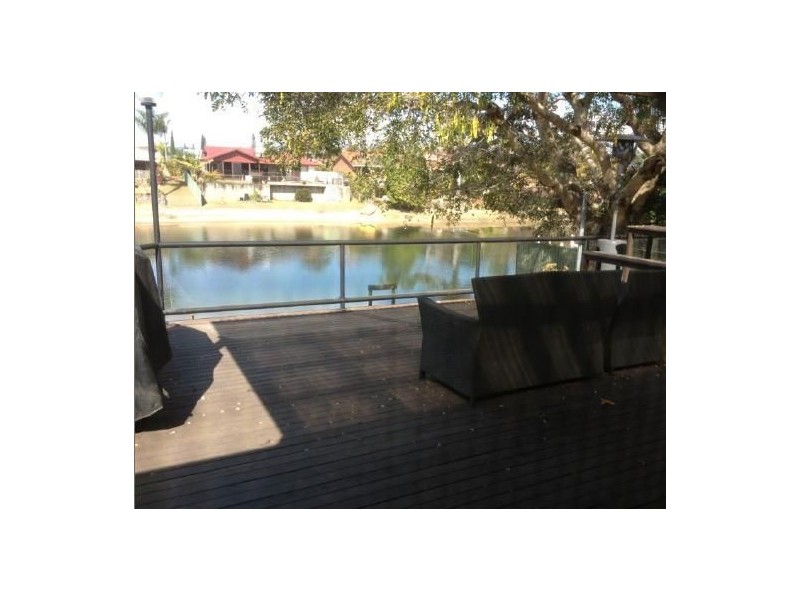 24 Kurrawa Avenue, Mermaid Waters QLD 4218