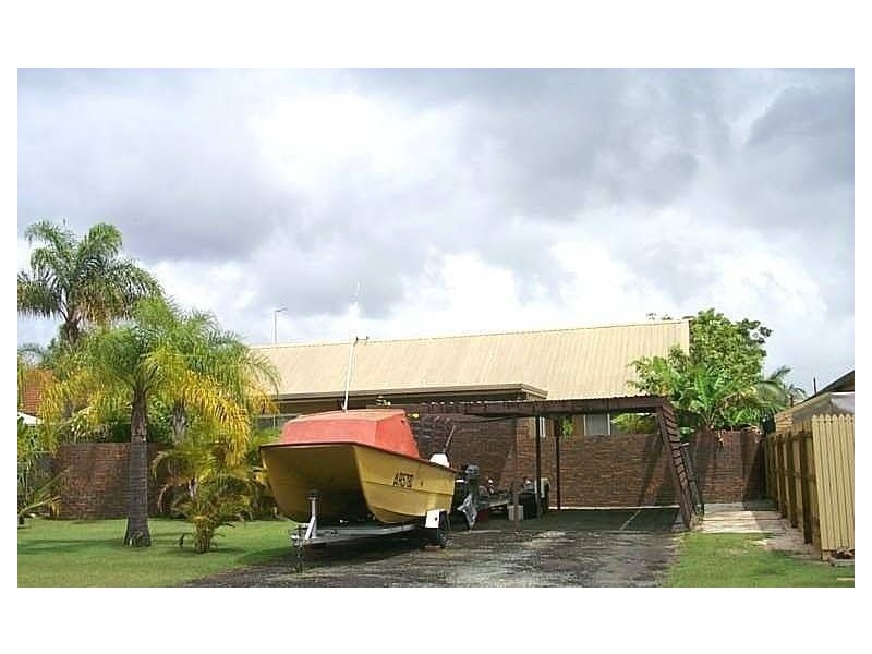 24 Kurrawa Avenue, Mermaid Waters QLD 4218