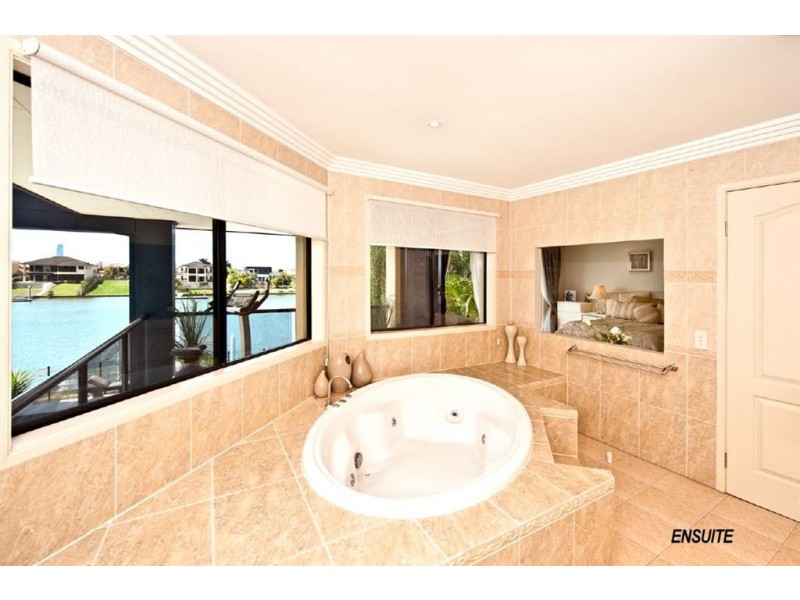 48 Fitzwilliam Street, Carrara QLD 4211
