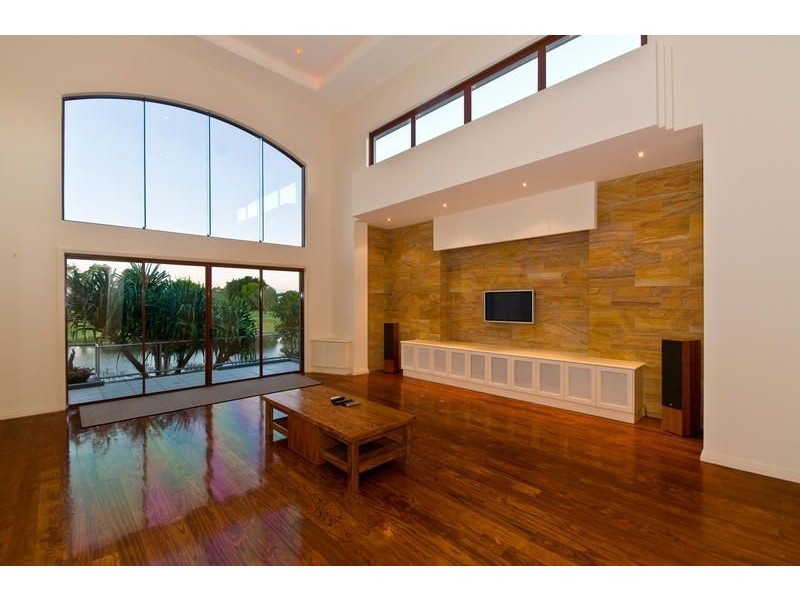 813 Legend Trail, Robina QLD 4226