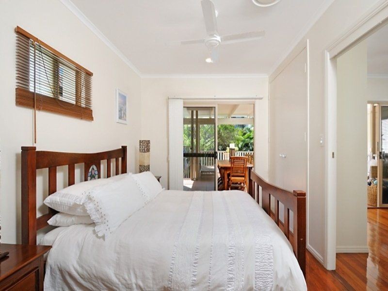 2/19 Venice Street, Mermaid Beach QLD 4218