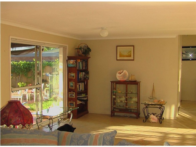 32 Bermuda Street, Broadbeach Waters QLD 4218