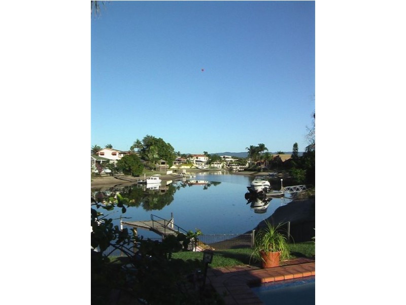 32 Bermuda Street, Broadbeach Waters QLD 4218