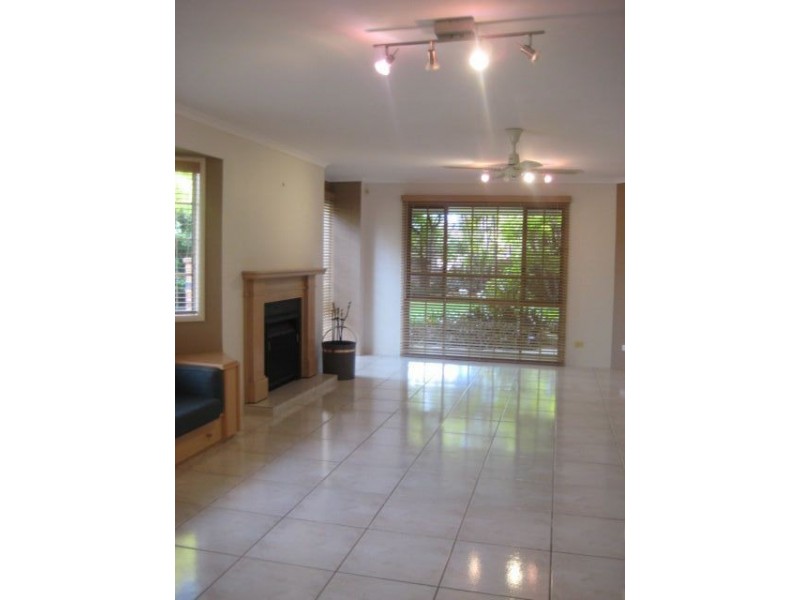 14 Bernadino Court, Mermaid Waters QLD 4218