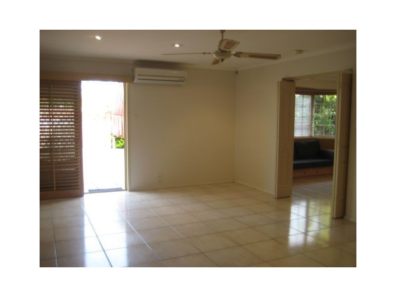 14 Bernadino Court, Mermaid Waters QLD 4218