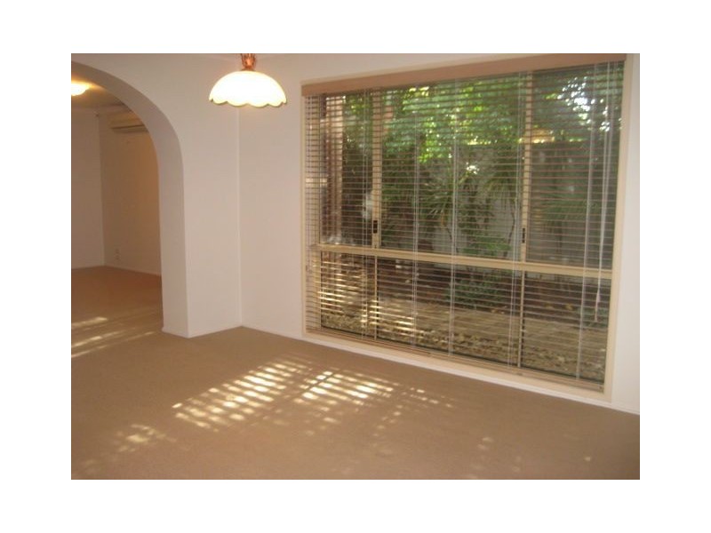 14 Bernadino Court, Mermaid Waters QLD 4218