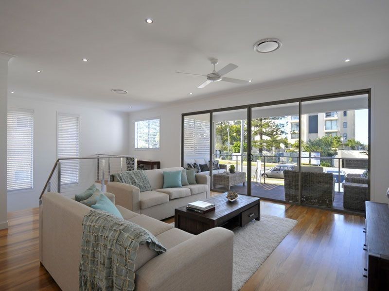 76 Albatross Avenue, Mermaid Beach QLD 4218