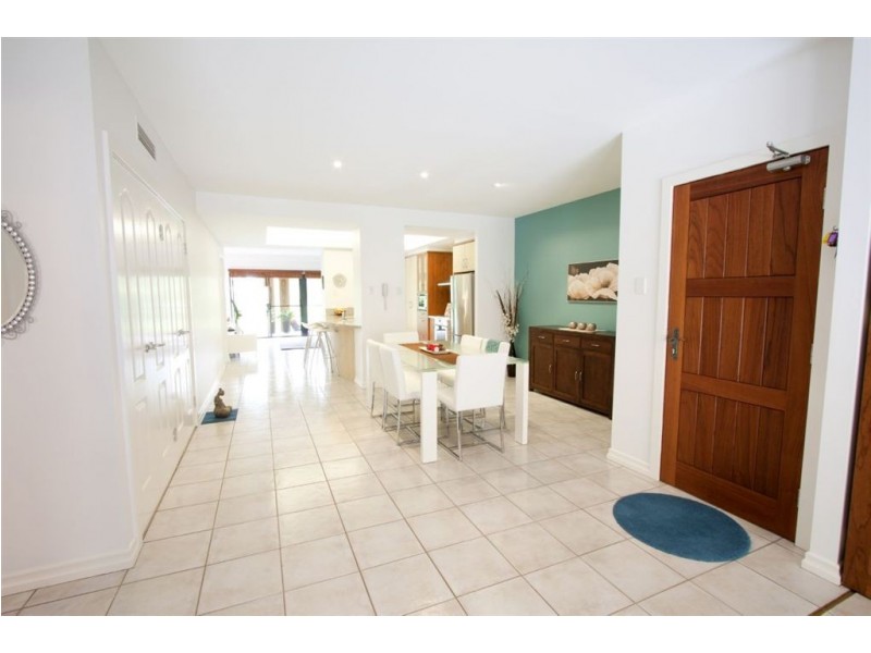3260 Palladian Drive, Hope Island QLD 4212