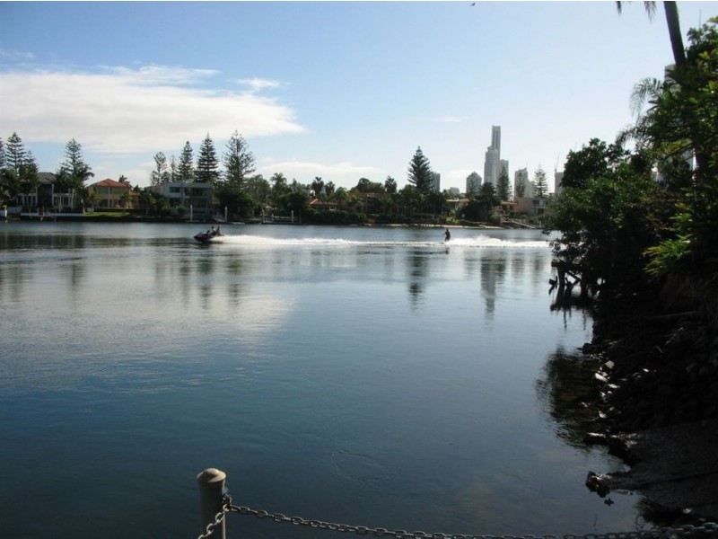 4/37 Monaco Street, Broadbeach QLD 4218