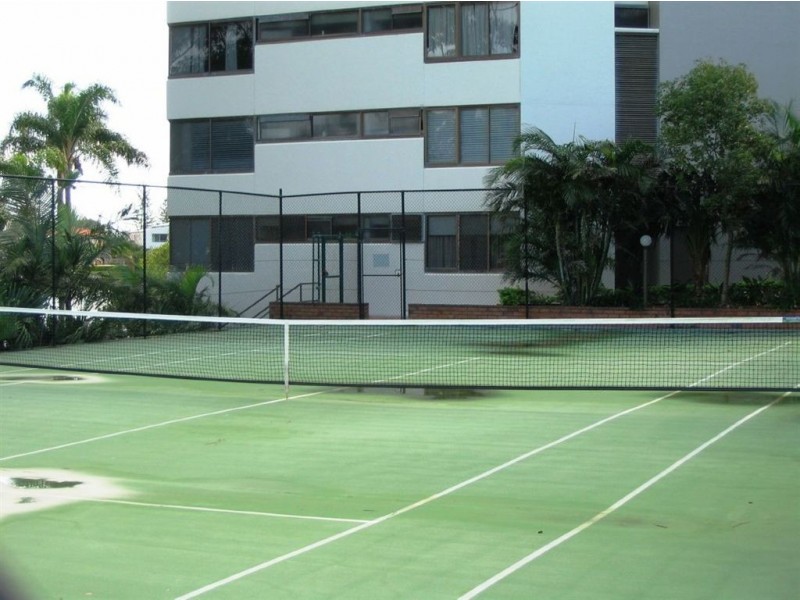 4/37 Monaco Street, Broadbeach QLD 4218