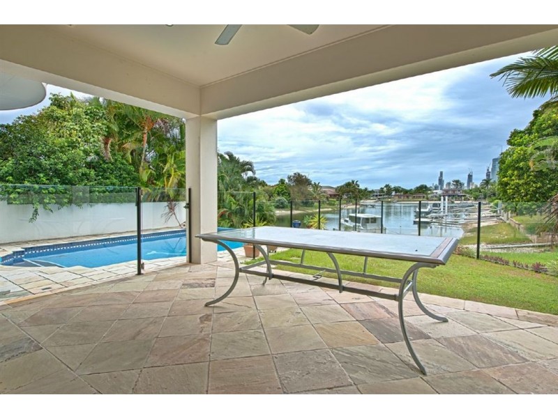 41 T E Peters Drive, Broadbeach Waters QLD 4218