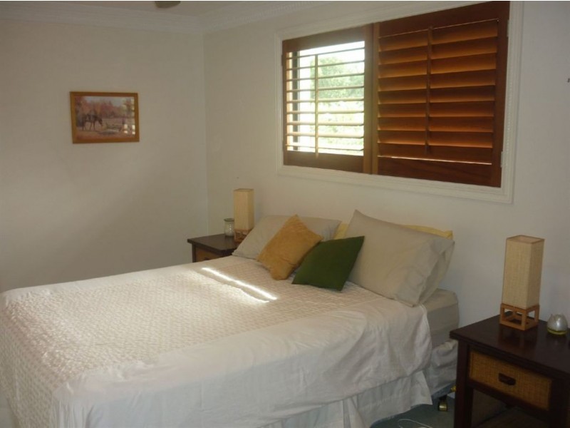 41 T E Peters Drive, Broadbeach Waters QLD 4218