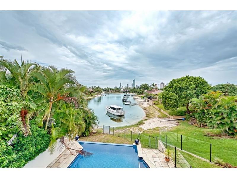 41 T E Peters Drive, Broadbeach Waters QLD 4218