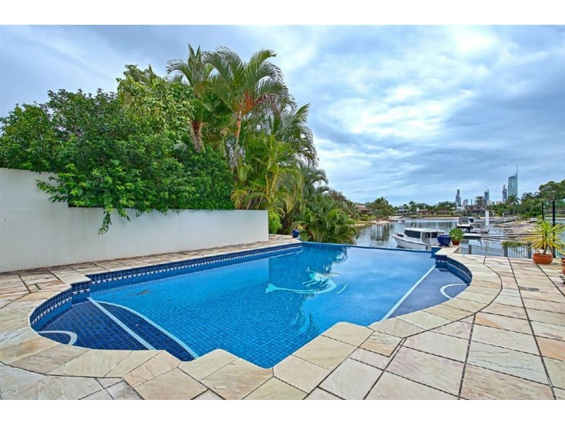 41 T E Peters Drive, Broadbeach Waters QLD 4218
