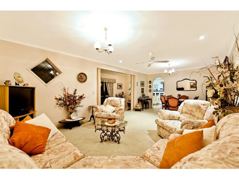 3 Garden Grove, Carrara QLD 4211