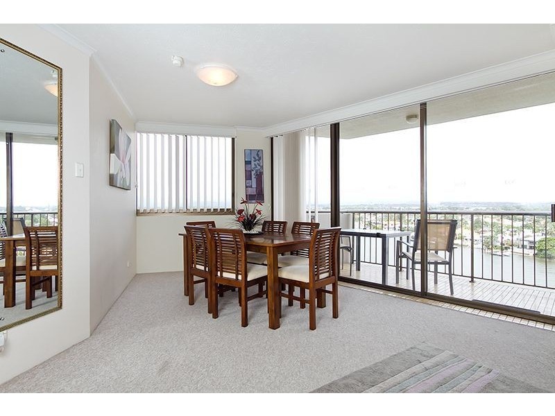 34/37 Monaco Street, Broadbeach QLD 4218