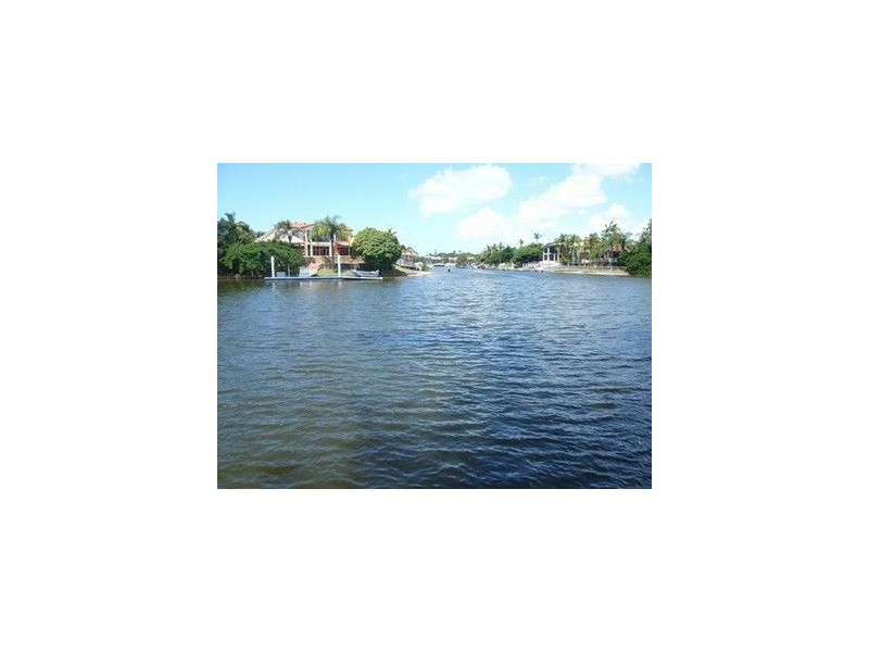 55 River Crescent, Broadbeach Waters QLD 4218