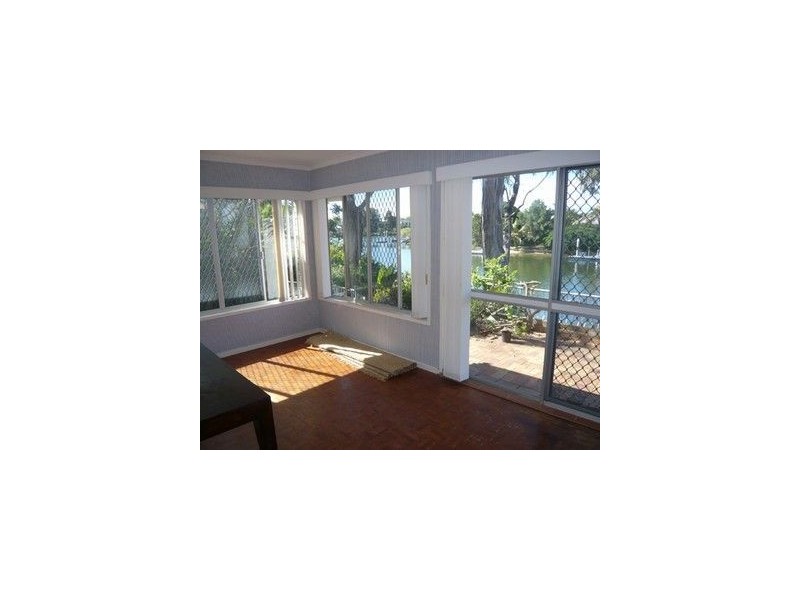 55 River Crescent, Broadbeach Waters QLD 4218