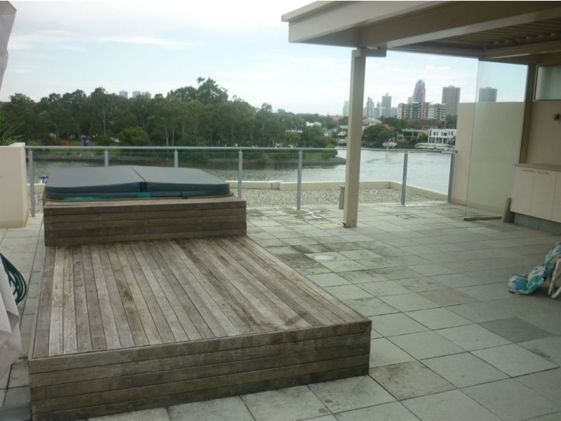 6/68 Sunset Boulevard, Surfers Paradise QLD 4217