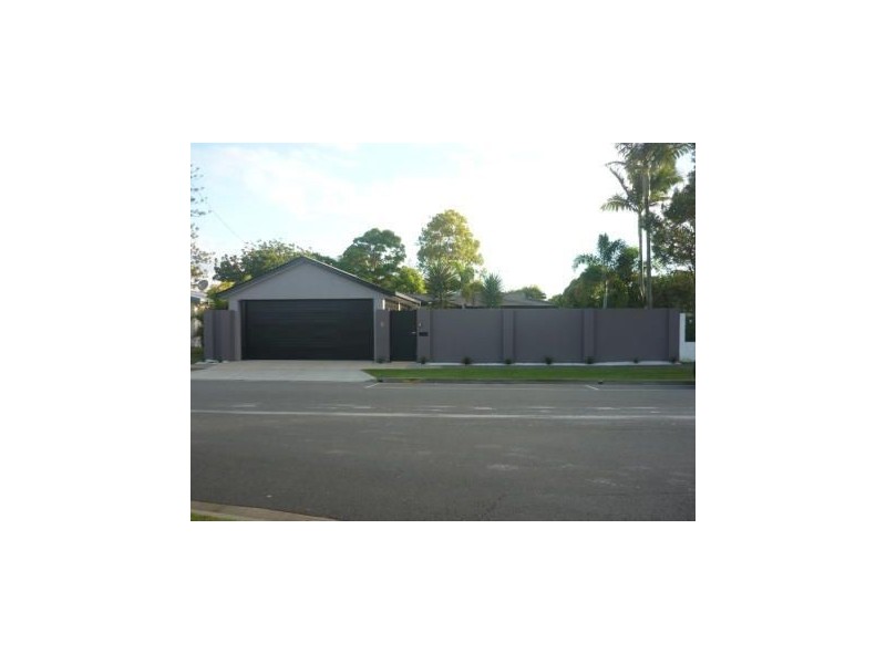 8 Kalimna Drive, Broadbeach Waters QLD 4218