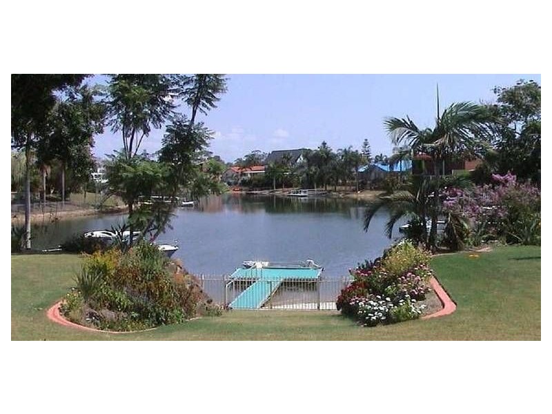 1 Huon Street, Broadbeach Waters QLD 4218