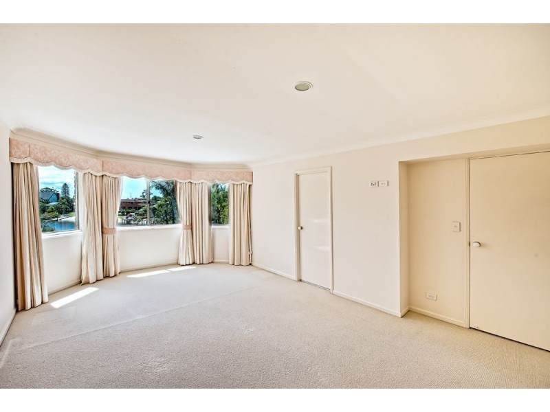 1 Huon Street, Broadbeach Waters QLD 4218