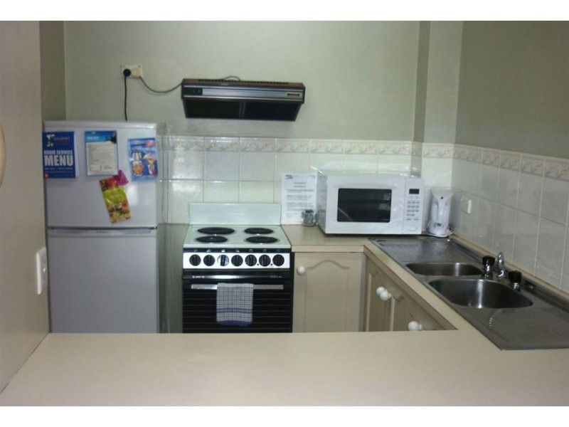 24/2753-2755 Gold Coast Highway, Broadbeach QLD 4218