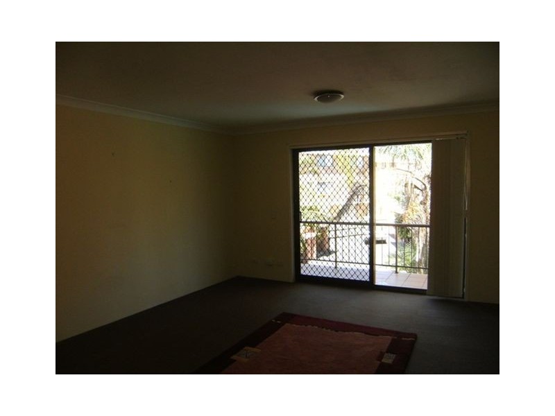 5/11 Christina Court, Mermaid Waters QLD 4218