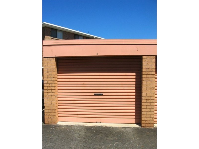 5/11 Christina Court, Mermaid Waters QLD 4218
