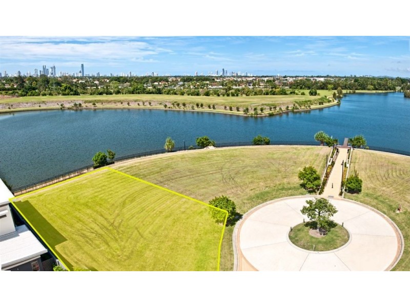 5073 Emerald Island Drive, Carrara QLD 4211