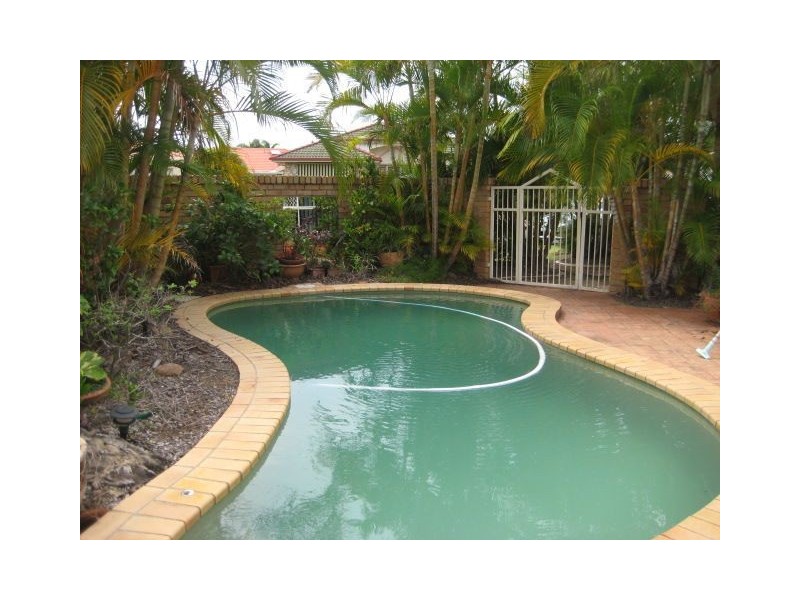 12 Pennsylvania Avenue, Varsity Lakes QLD 4227