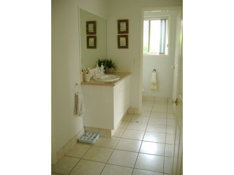 12 Pennsylvania Avenue, Varsity Lakes QLD 4227