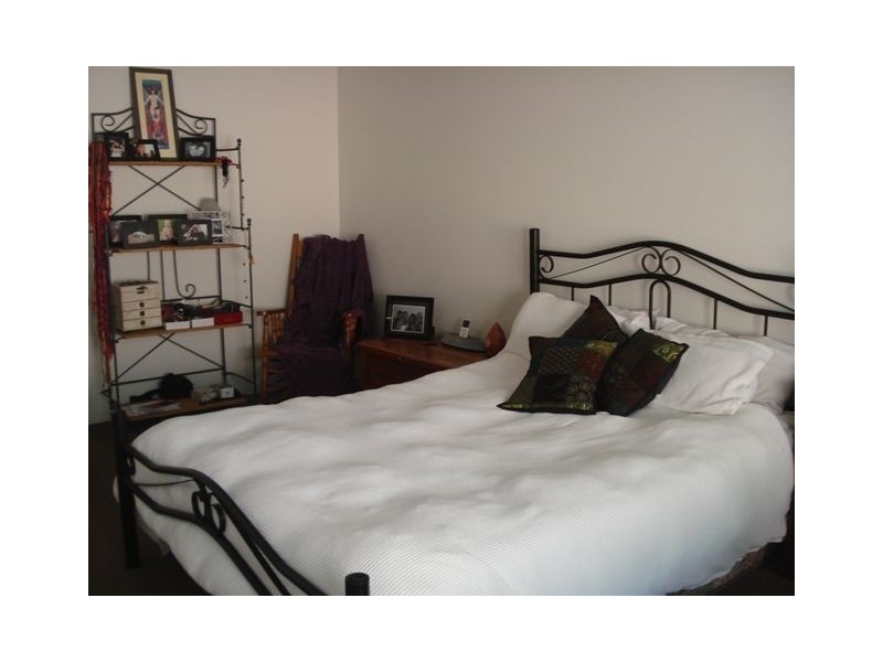 2/2 Rope Court, Mermaid Waters QLD 4218