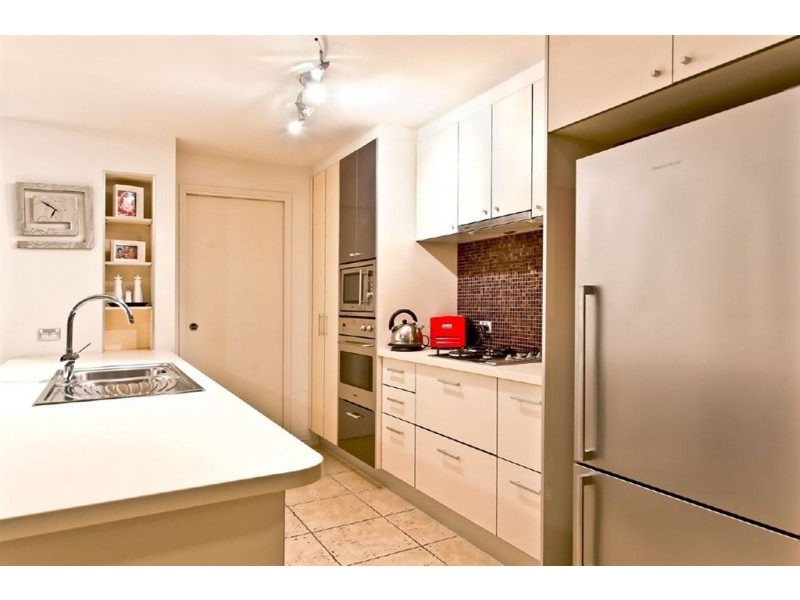 3045 Everglade Drive, Carrara QLD 4211