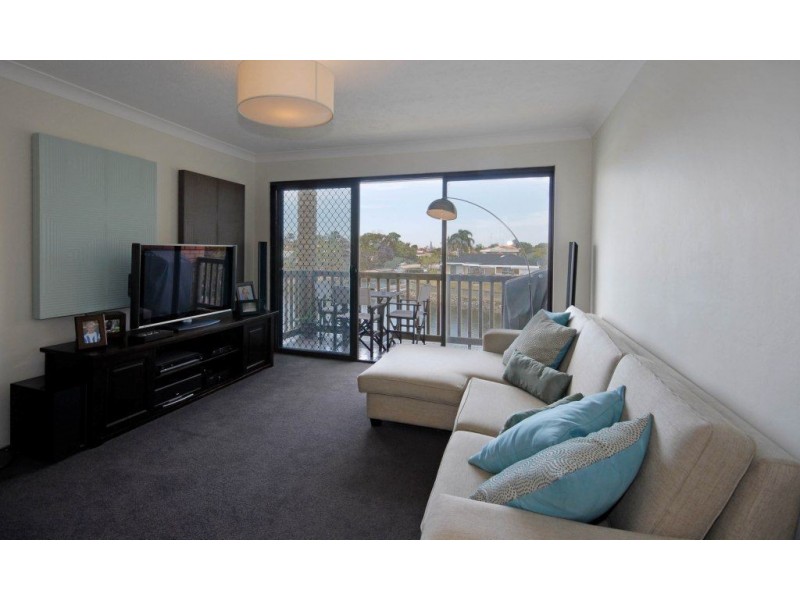 5/18 Sunshine Boulevard, Broadbeach Waters QLD 4218