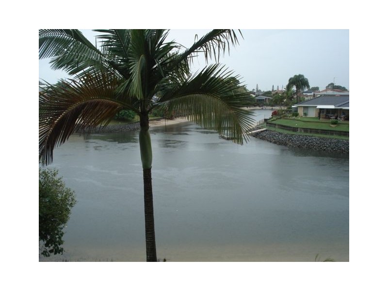 6/18 Sunshine Blvd, Broadbeach Waters QLD 4218