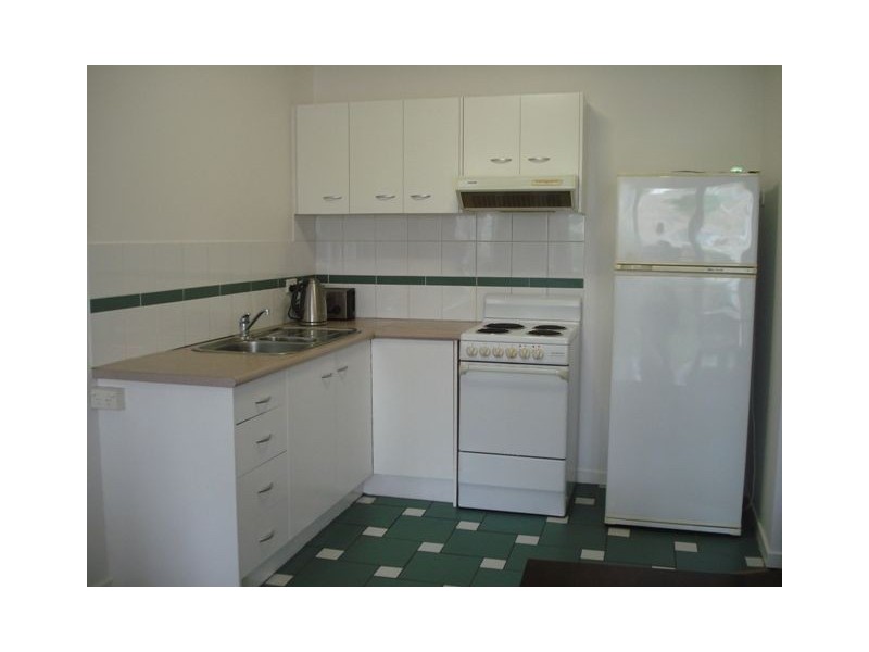 18/14 Darrambal Street, Surfers Paradise QLD 4217