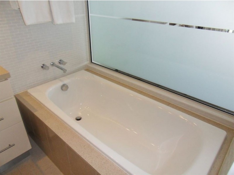 2302/89 Surf Parade, Broadbeach QLD 4218