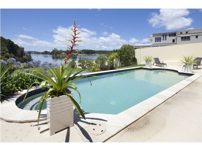2A Ben Lexcen Place, Robina QLD 4226