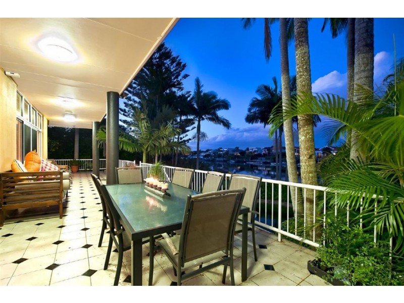 18 Garden Grove, Carrara QLD 4211