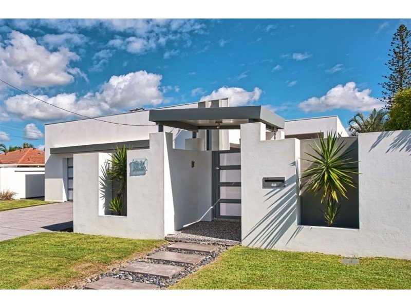 37 Beverley Crescent, Broadbeach Waters QLD 4218