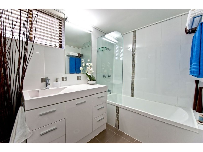 7/16 St. Kilda Ave, Broadbeach QLD 4218