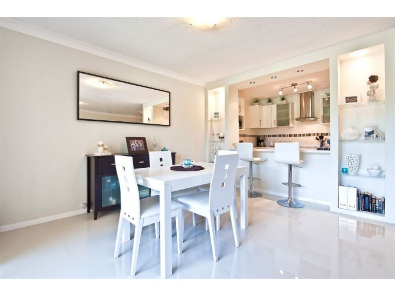 7/16 St. Kilda Ave, Broadbeach QLD 4218