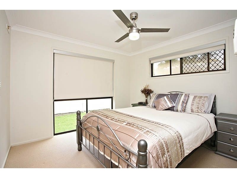 16 Pacific Blvd, Broadbeach Waters QLD 4218