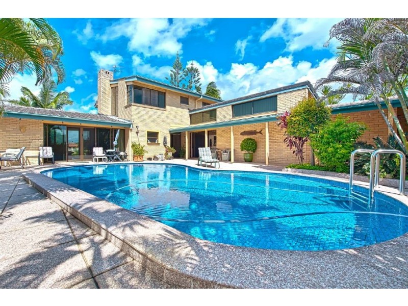 13 Beverley Crescent, Broadbeach Waters QLD 4218