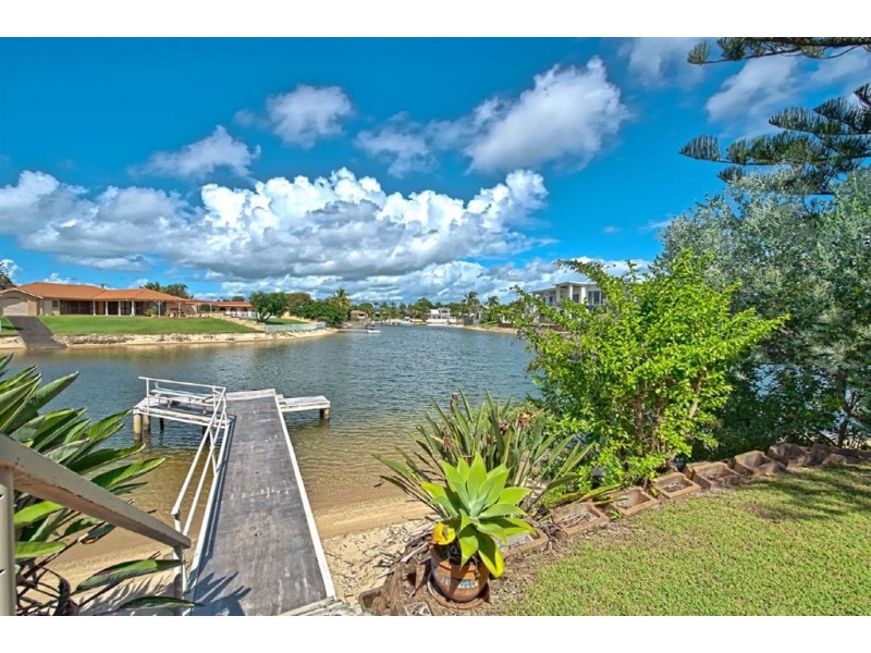 13 Beverley Crescent, Broadbeach Waters QLD 4218